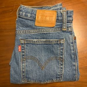 Levi’s high waisted “wedgie” jeans - skinny